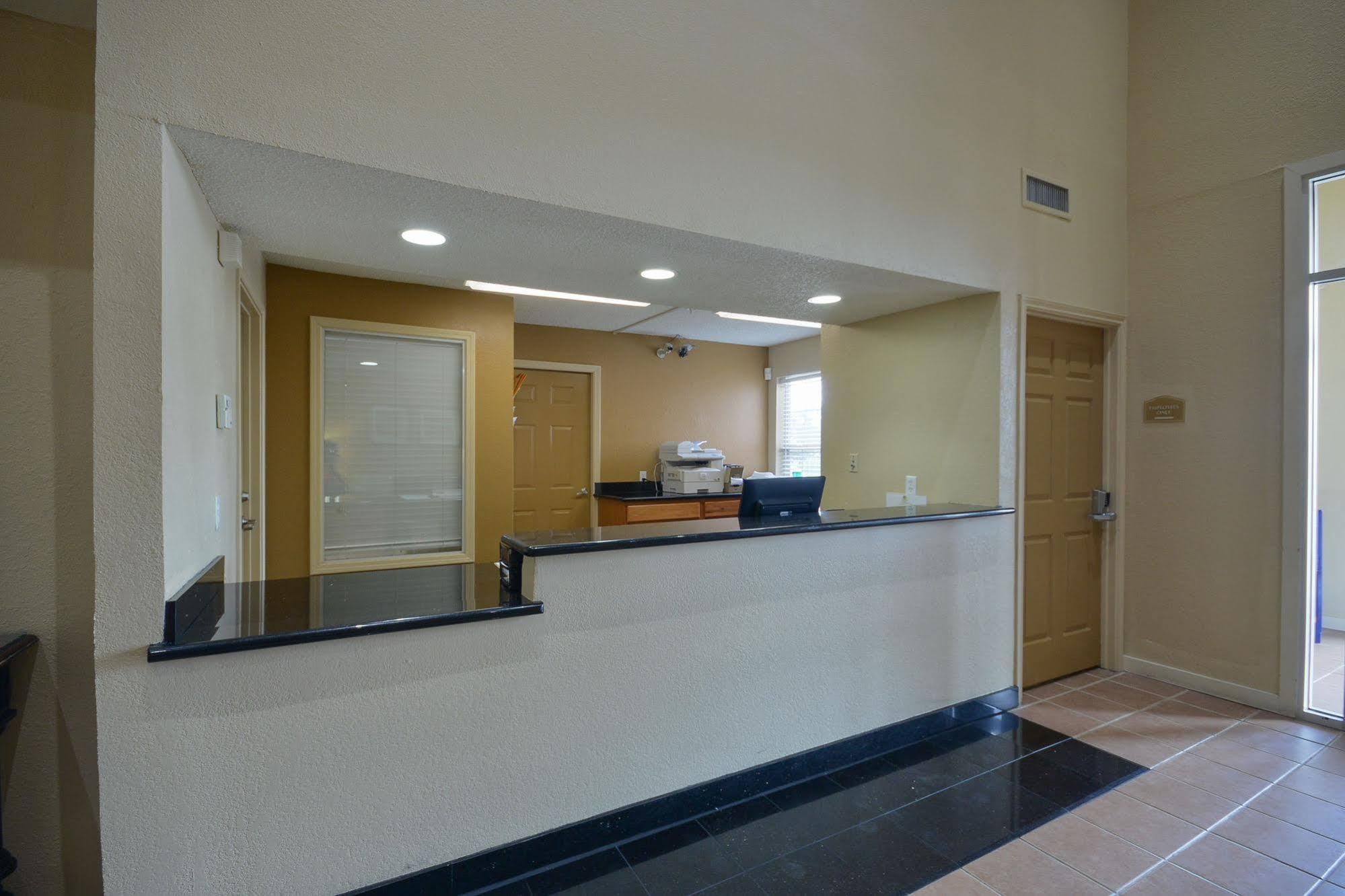 Intown Suites Extended Stay Select Houston Tx - Brookhollow Bagian luar foto